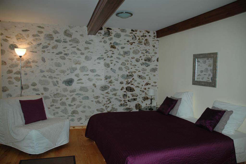 Отель Maison Maxil Massat Экстерьер фото